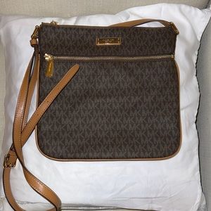 Micheal Kors Hobo Crossbody NEW